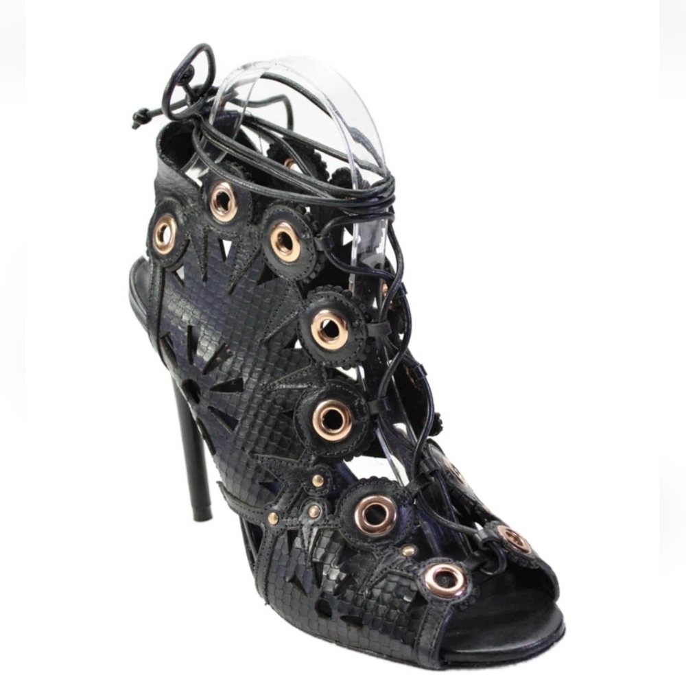 Ivy Kirzhner Leather Embossed Peep Toe Caged Stiletto Heels Black Cut Out Size 8